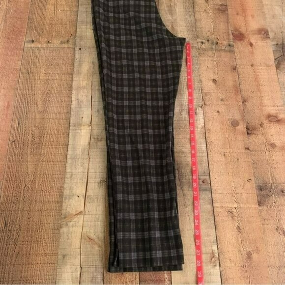 Erica Taylor women's size XL Stich Fix black and grays plaid pants - Picture 5 of 10